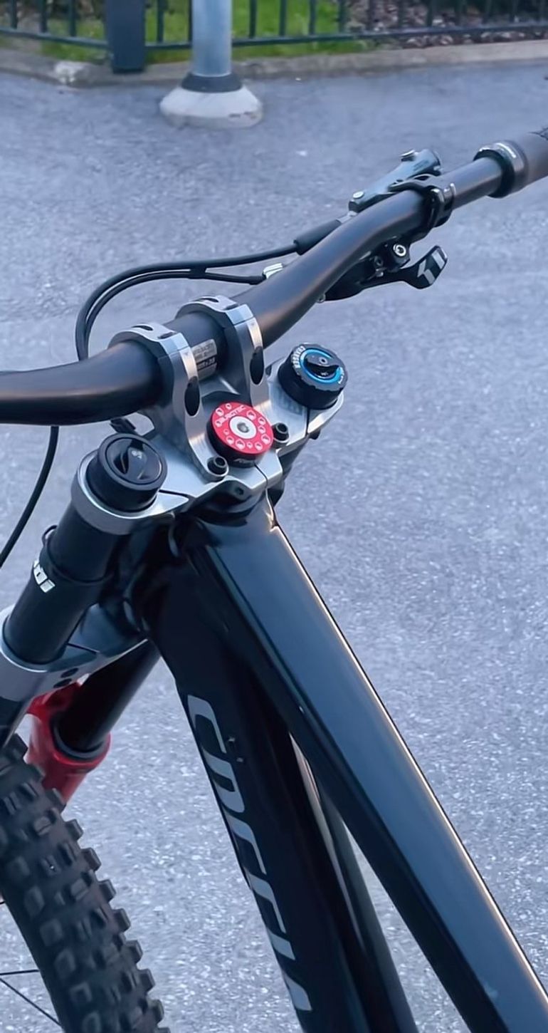 Brugt Specialized Demo Race 2022 2022 Mountainbike — billede 5 af 7