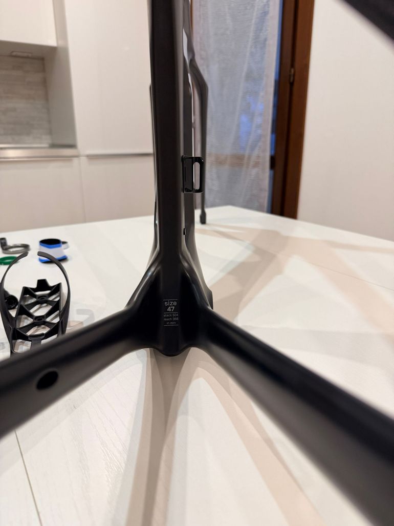 BMC Teammachine R 01 Frameset 2026 Frameset 2026 Road & Gravel d'occasion — image 4 sur 9