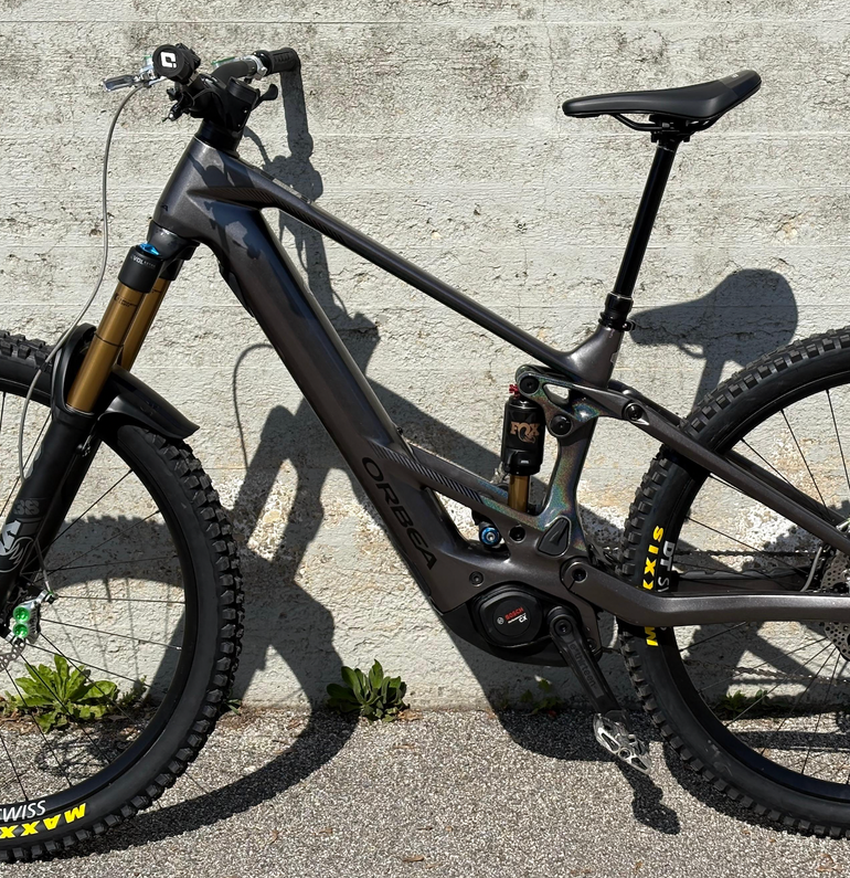Used Orbea Wild M10 2026 + FOX 38 FACTORY KASHIMA + FOX X2 FACTORY + HOPE TECH 4 2026 Mountainbike, Light Gray — image 3 of 3