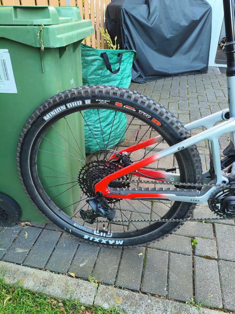 Gebrauchtes Mondraker DUNE R 2024 2024 Mountainbike, Hellgrau, 29, 27.5 — Bild 5 von 6