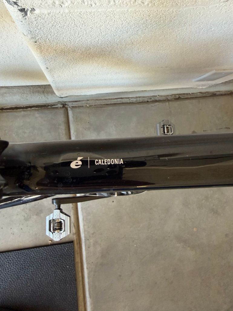 Used Cervélo Caledonia 105 Di2 2025 2025 Road & Gravel, Black — image 4 of 10