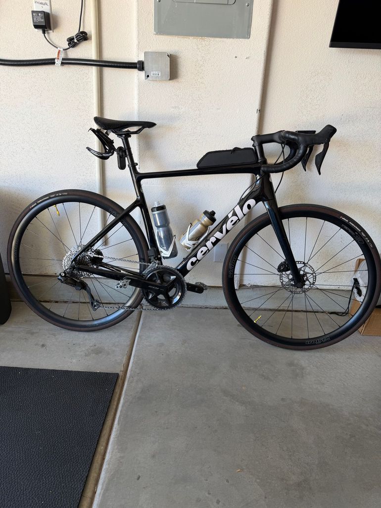 Used Cervélo Caledonia 105 Di2 2025 2025 Road & Gravel, Black — image 1 of 10