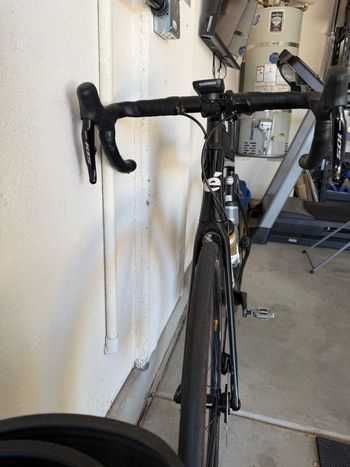 Used Cervélo Caledonia 105 Di2 2025 2025 Road & Gravel, Black — image 8 of 10