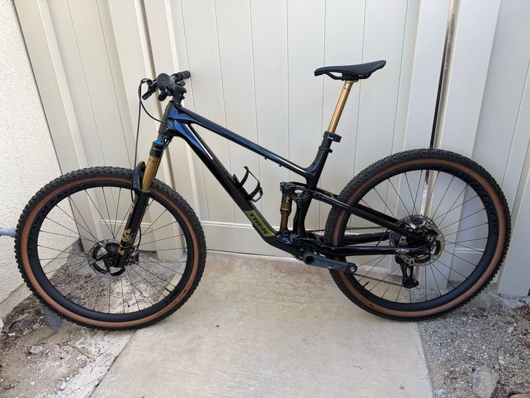 Used Trek Top Fuel 9.9 XTR Gen 4 Custom Shimano XTR 2026 Mountainbike, Black — image 2 of 11