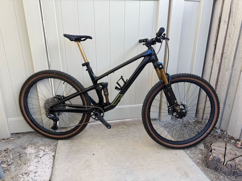 Used Trek Top Fuel 9.9 XTR Gen 4 Custom Shimano XTR 2026 Mountainbike, Black — image 1 of 11