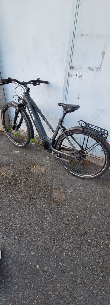 CUBE KATHMANDU HYBRID EXC 750 Trapeze 2022 2022 Urban d'occasion — image 2 sur 5
