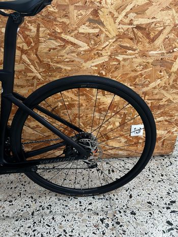 Specialized Tarmac SL7 Comp - Shimano 105 Di2 2024 2024 Road & Gravel d'occasion — image 11 sur 18
