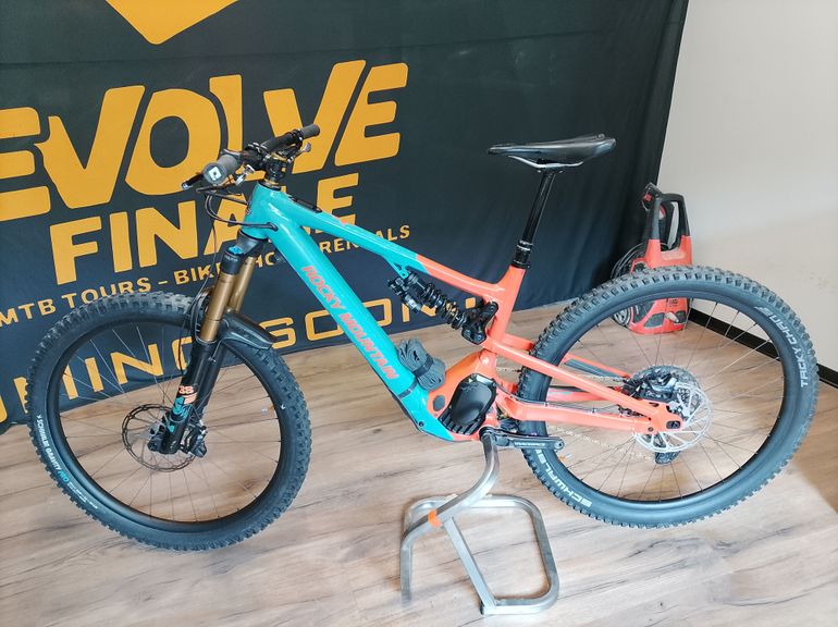 Rocky Mountain Instinct Powerplay Alloy 50 2023 2023 Mountainbike d'occasion — image 7 sur 8