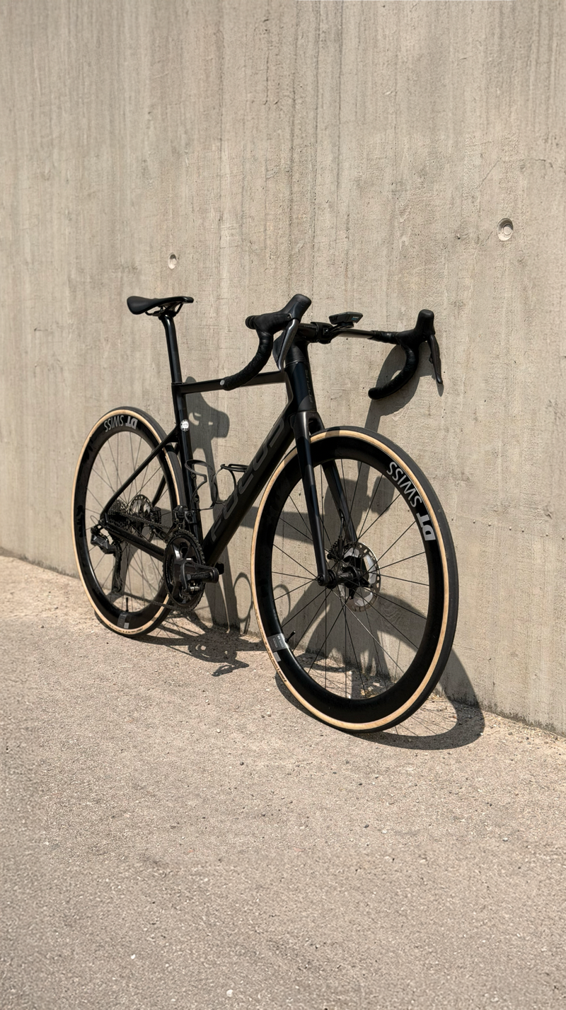 Brugt Focus IZALCO MAX 9.8 2022 2022 Road & Gravel — billede 1 af 4