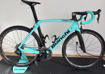 Käytetty Bianchi Oltre XR4 Dura Ace Di2 2020 2020 Road & Gravel