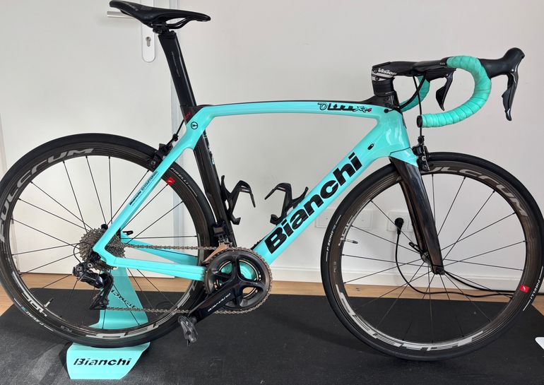 Used Bianchi Oltre XR4 Dura Ace Di2 2020 2020 Road & Gravel, Green — image 1 of 9