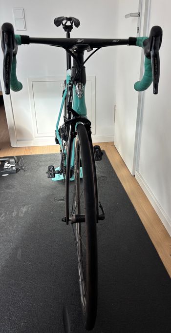 Used Bianchi Oltre XR4 Dura Ace Di2 2020 2020 Road & Gravel, Green — image 8 of 9