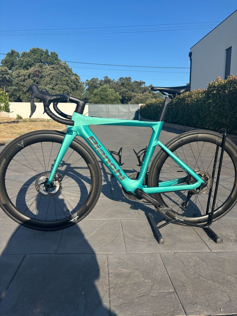 Used Bianchi E-Oltre 2026 2026 Road & Gravel, Blue — image 2 of 6
