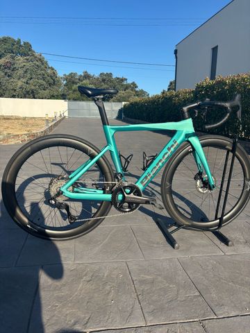 Used Bianchi E-Oltre 2026 2026 Road & Gravel, Blue — image 1 of 6