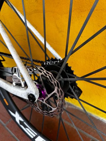 Used Giant TCR Advanced SL Frameset 2025 2025 Road & Gravel, White — image 8 of 13