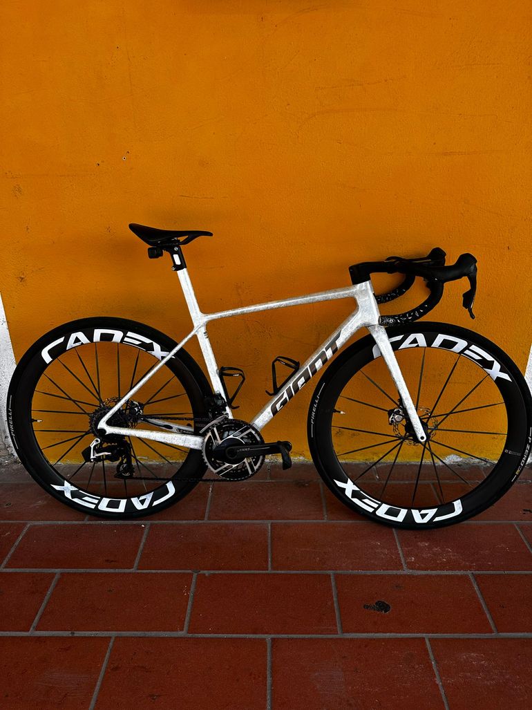 Used Giant TCR Advanced SL Frameset 2025 2025 Road & Gravel, White — image 1 of 13