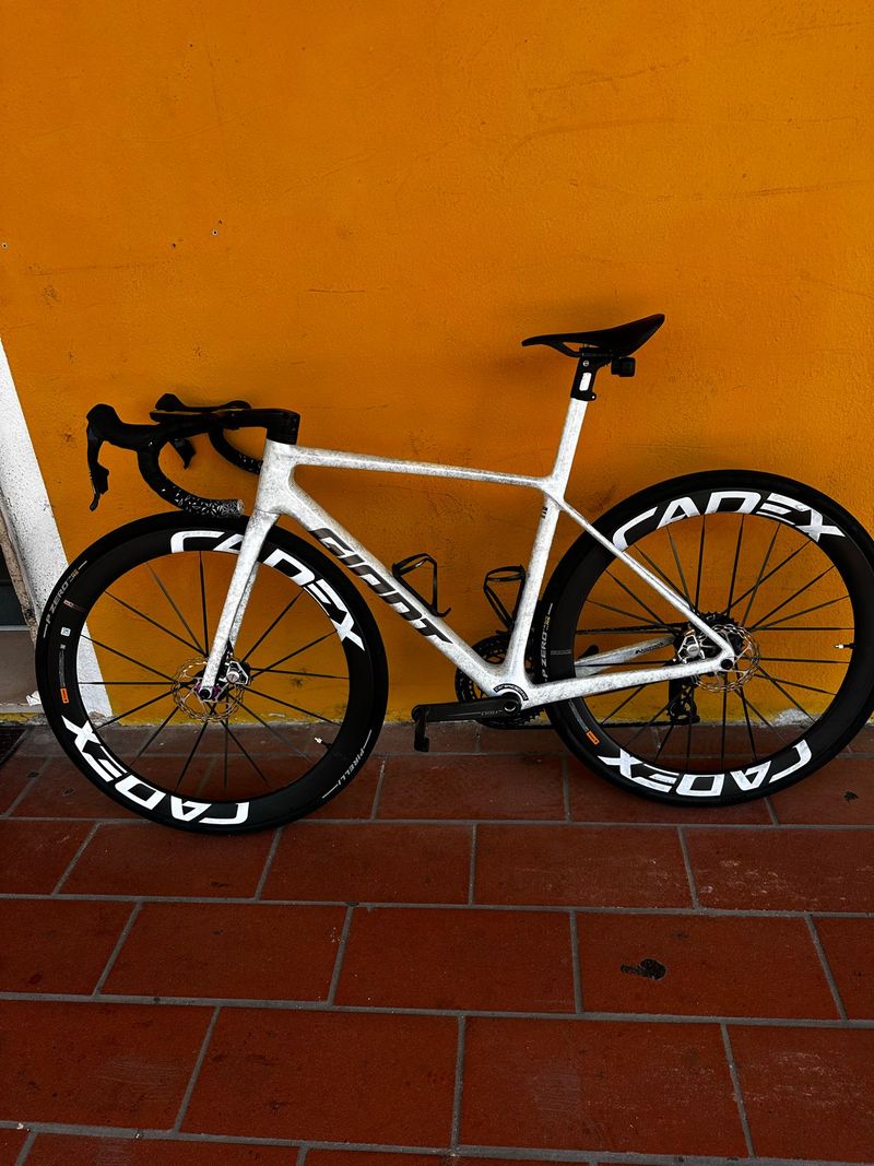 Used Giant TCR Advanced SL Frameset 2025 2025 Road & Gravel, White — image 10 of 13