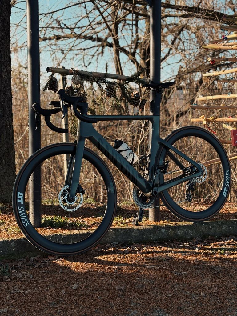 Used Canyon Aeroad CF SLX 7 AXS 2025 2025 Road & Gravel, Green — image 2 of 4