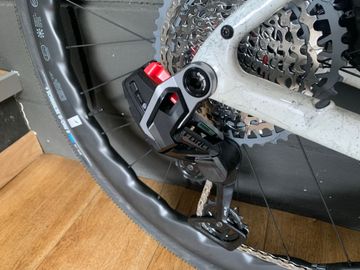 Tweedehands R RAYMON Soreno Ulimate 2026 2026 Road & Gravel — afbeelding 4 van 10