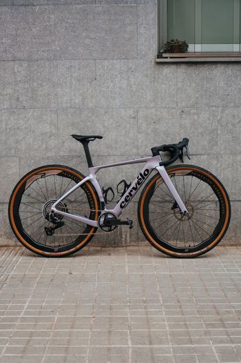 Used Cervélo Áspero 5 2025 2025 Road & Gravel, Light Gray — image 2 of 10
