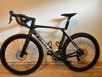 Použité Trek Madone SL 6 AXS Gen 8 2025 2025 Road & Gravel — obrázek 2 z 7