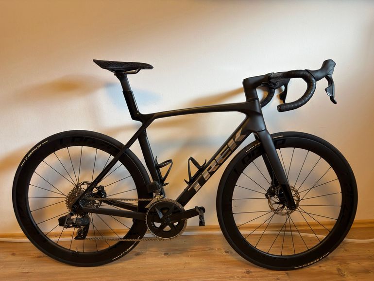 Použité Trek Madone SL 6 AXS Gen 8 2025 2025 Road & Gravel — obrázek 1 z 7