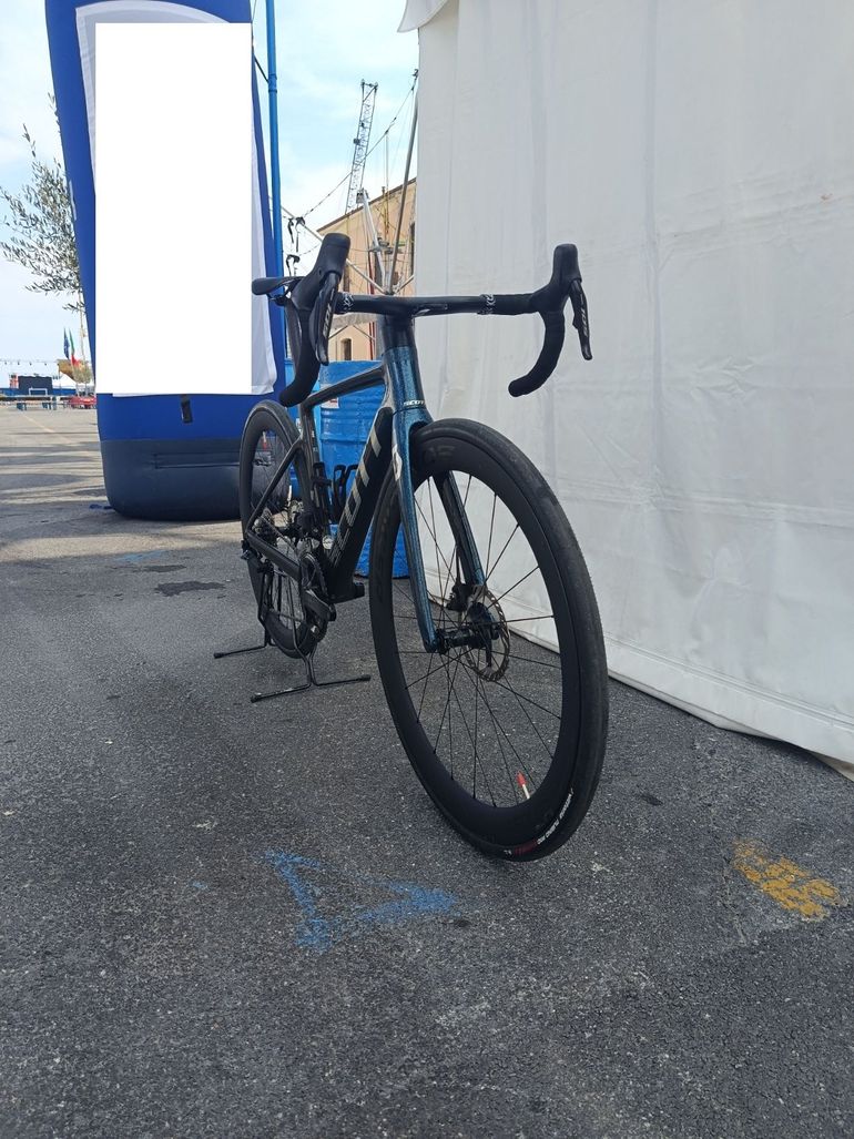 Scott Addict RC Pro 2024 Road & Gravel d'occasion — image 7 sur 8