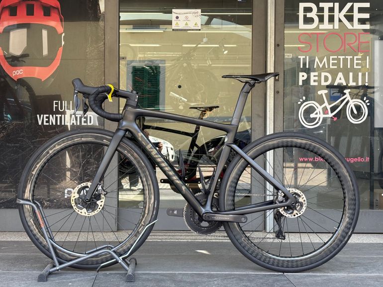 Specialized S-Works Tarmac SL7 - Shimano Ultegra Di2 2023 2023 Road & Gravel d'occasion — image 2 sur 5
