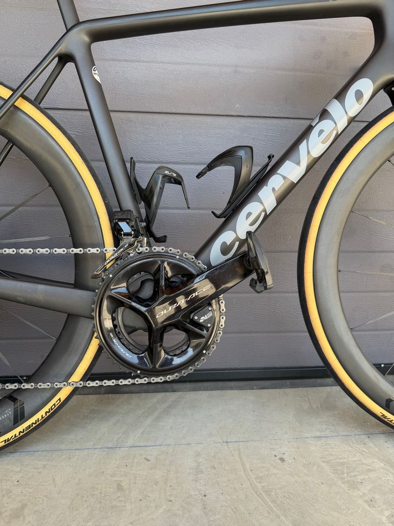 Tweedehands Cervélo R5 Dura Ace Di2 2024 2024 Road & Gravel — afbeelding 3 van 7