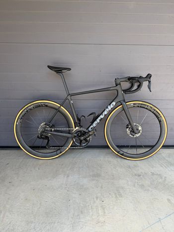 Tweedehands Cervélo R5 Dura Ace Di2 2024 2024 Racefiets & gravel