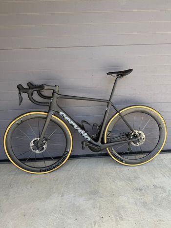 Tweedehands Cervélo R5 Dura Ace Di2 2024 2024 Road & Gravel — afbeelding 2 van 7