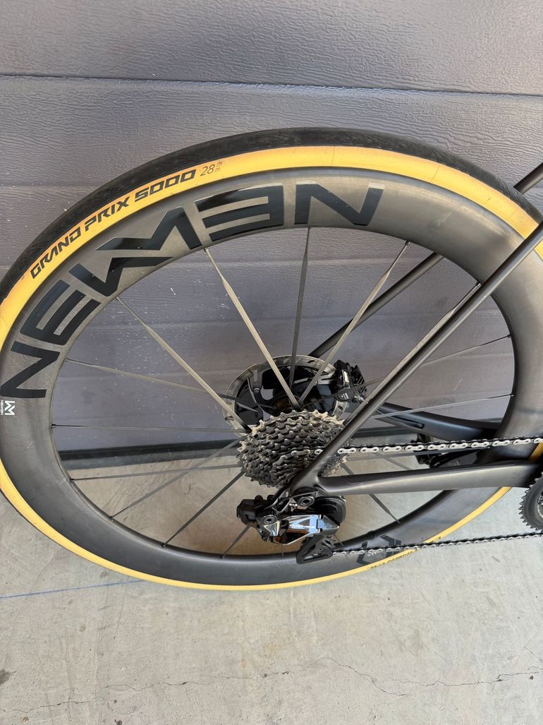 Tweedehands Cervélo R5 Dura Ace Di2 2024 2024 Road & Gravel — afbeelding 4 van 7