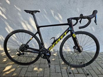 Tweedehands Scott Addict RC 2023 Racefiets & gravel