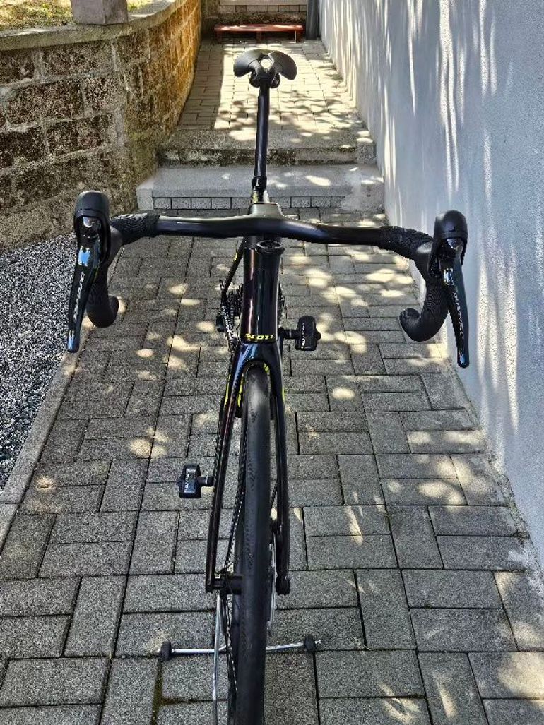 Tweedehands Scott Addict RC 2023 Road & Gravel — afbeelding 2 van 12