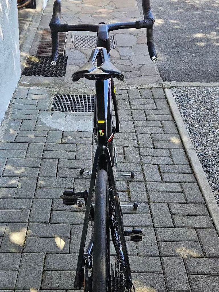 Tweedehands Scott Addict RC 2023 Road & Gravel — afbeelding 9 van 12