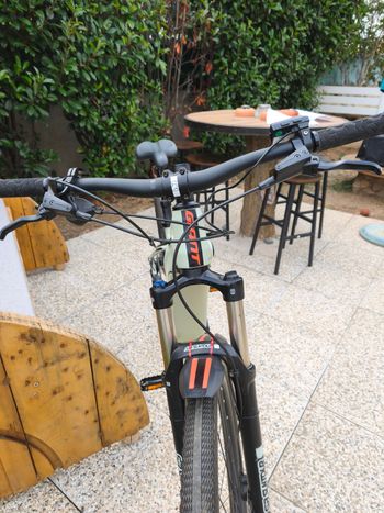 Giant E+2 2022 Mountainbike d'occasion — image 2 sur 10