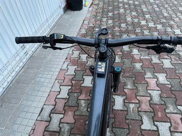 Trek Rail 9.8 GX 2022 2022 Mountainbike usato, Grigio chiaro — immagine 2 di 9