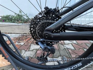 Trek Rail 9.8 GX 2022 2022 Mountainbike usato, Grigio chiaro — immagine 6 di 9