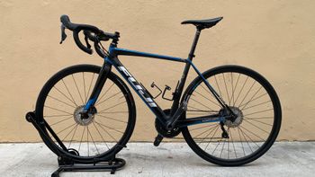 Used Fuji SL 2.1 Full Carbon Shimano Ultegra 11sp Disc - Size M 2020 Road & Gravel, Black — image 7 of 9