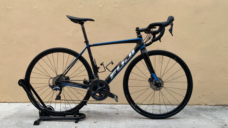 Used Fuji SL 2.1 Full Carbon Shimano Ultegra 11sp Disc - Size M 2020 Road & Gravel, Black — image 1 of 9