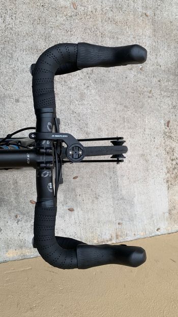 Used Fuji SL 2.1 Full Carbon Shimano Ultegra 11sp Disc - Size M 2020 Road & Gravel, Black — image 6 of 9