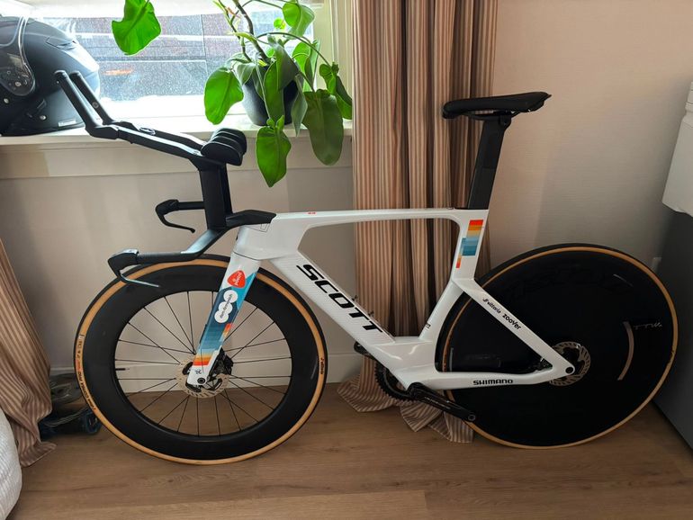 Brugt Scott Plasma Shimano Dura Ace Di2 2025 Road & Gravel — billede 1 af 6
