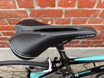 Used Bianchi Nirone Shimano Sora 2024 Road & Gravel, Black — image 9 of 14
