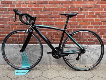 Used Bianchi Nirone Shimano Sora 2024 Road & Gravel, Black — image 11 of 14