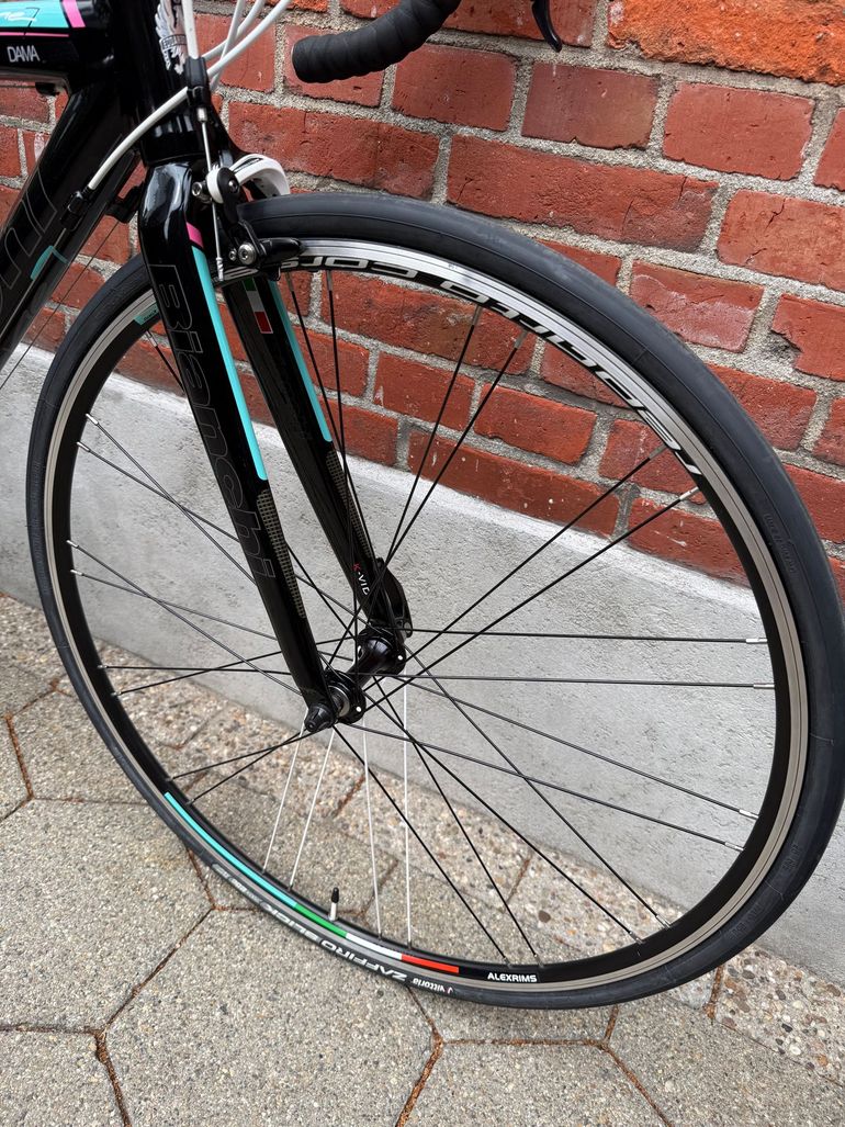 Used Bianchi Nirone Shimano Sora 2024 Road & Gravel, Black — image 4 of 14