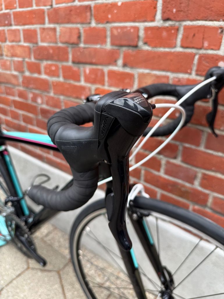 Used Bianchi Nirone Shimano Sora 2024 Road & Gravel, Black — image 5 of 14