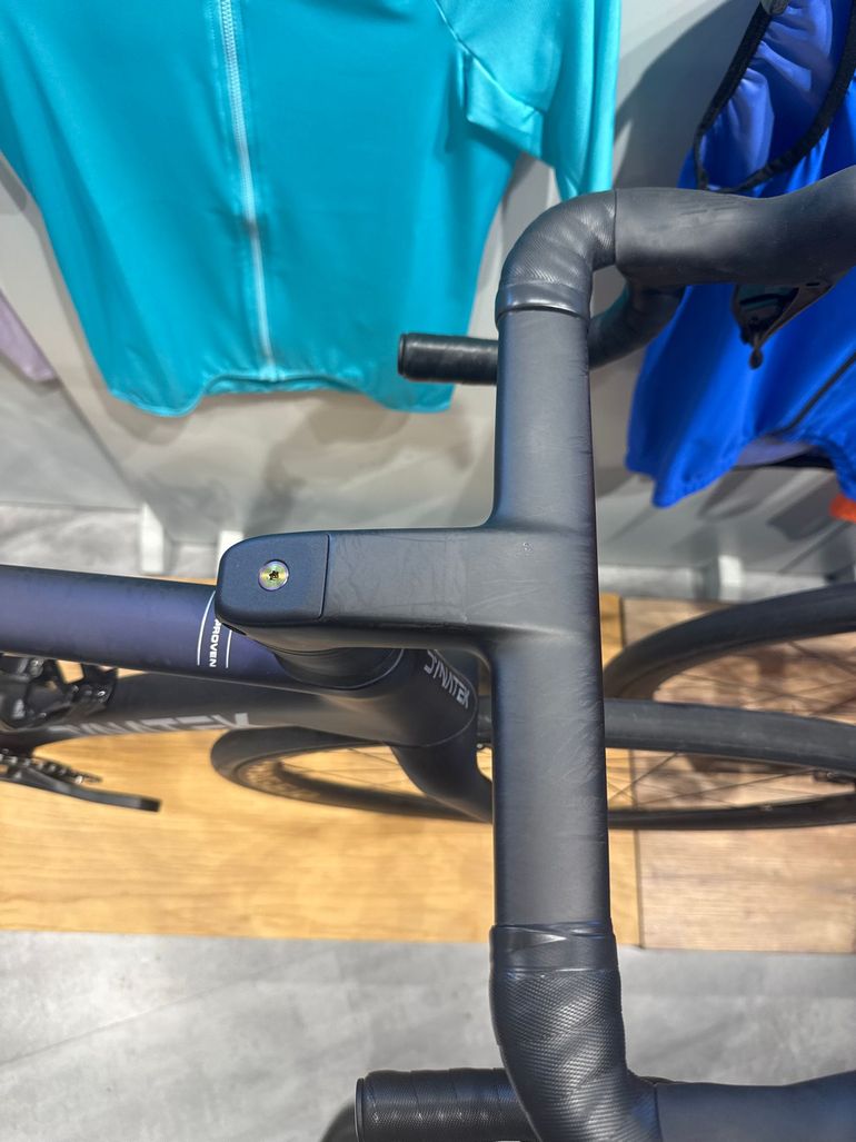 Used Dynatek Custom Shimano 105 Di2 2027 Road & Gravel, Black — image 4 of 6