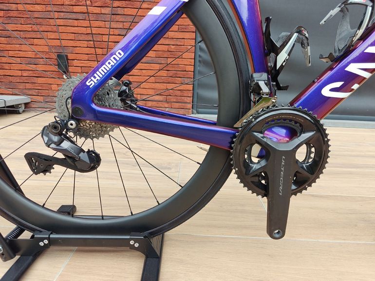 Canyon Aeroad CFR Di2 2025 2025 Road & Gravel d'occasion — image 3 sur 16
