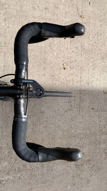 Used Fuji SL 2.1 Full Carbon Shimano Ultegra 11sp Disc - Size M 2020 Road & Gravel, Black — image 3 of 9