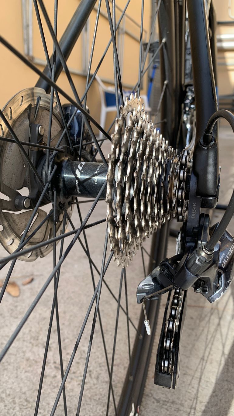 Used Fuji SL 2.1 Full Carbon Shimano Ultegra 11sp Disc - Size M 2020 Road & Gravel, Black — image 9 of 9